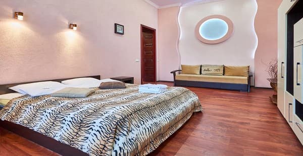 Квартира Home Hotel ул. Лысенко 1