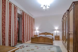 Квартира RentKiev ул. Софиевская 17. RentKiev ул. Софиевская 17 12