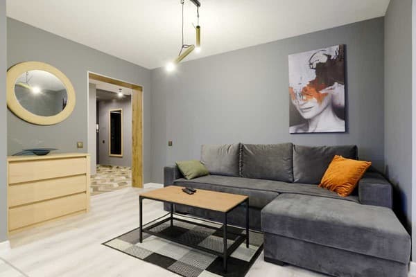 дизайнерская в центре на бульваре Леси Украинки 17 4